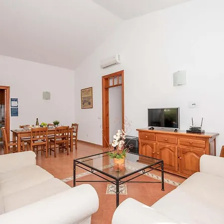 Margarita Bosch Villa Cala'N Bosch (Menorca)
